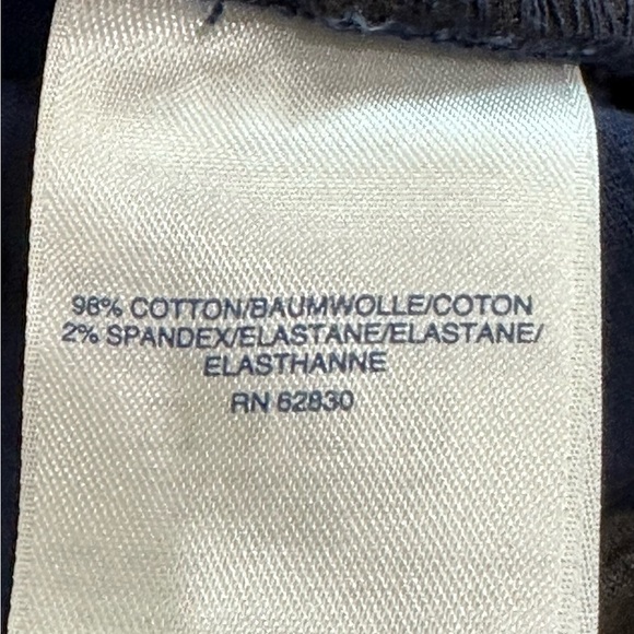 💙Lands' End Navy Blue Mid-Rise Shorts - Size 14 -💙 - Picture 3 of 9